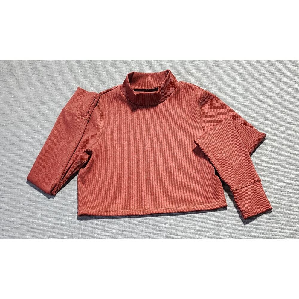 Offline by Aerie Ribbed Mock Neck Cropped‎ Top Thumb Hole Sleeves Women’s Size L